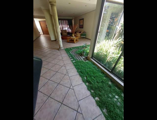 4 BEDROOM HOUSE FOR SALE IN VANDERBIJLPARK SW 5